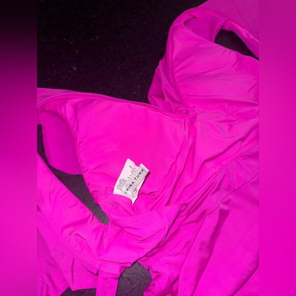 UEC TRINA TURK HOT PINK BRIGHT Monaco Ruffle One Piece Swimsuit SZ 8 - Picture 5 of 6